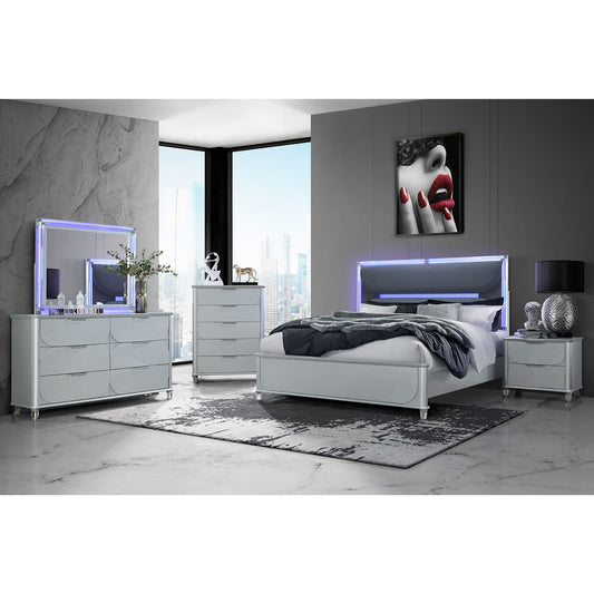 Laura - Mirror With LED Light And Sleek Frame - Silver